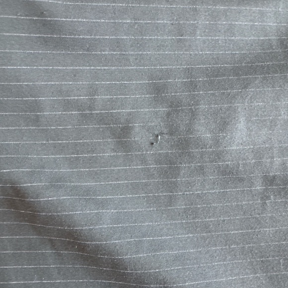 LULULEMON LONG SLEEVE CAMO TOP — SIZE 6 (based on measurements) - Picture 8 of 11